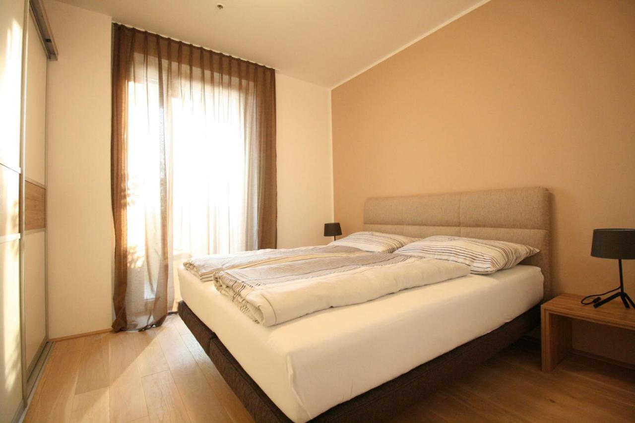 Your Living Vienna Cbd Bagian luar foto